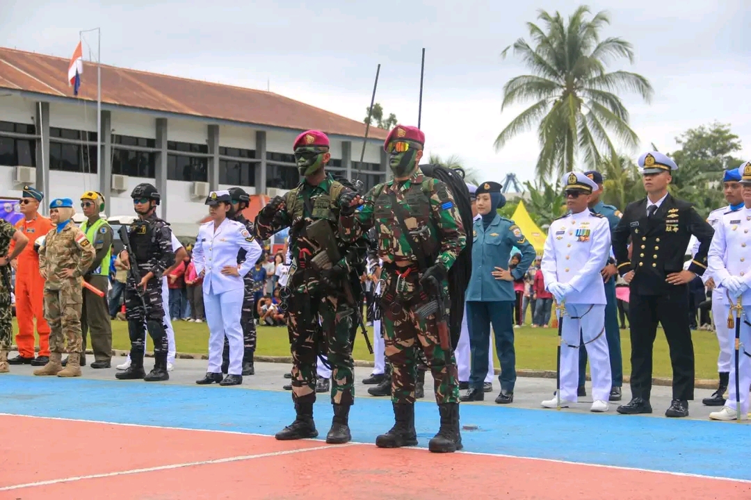 *Danyonmarhanlan VIII bersama Prajurit Petarung Bitung turut hadir dalam Naval Base Open Day dalam rangka HUT TNI AL ke 79 Tahun 2024,*