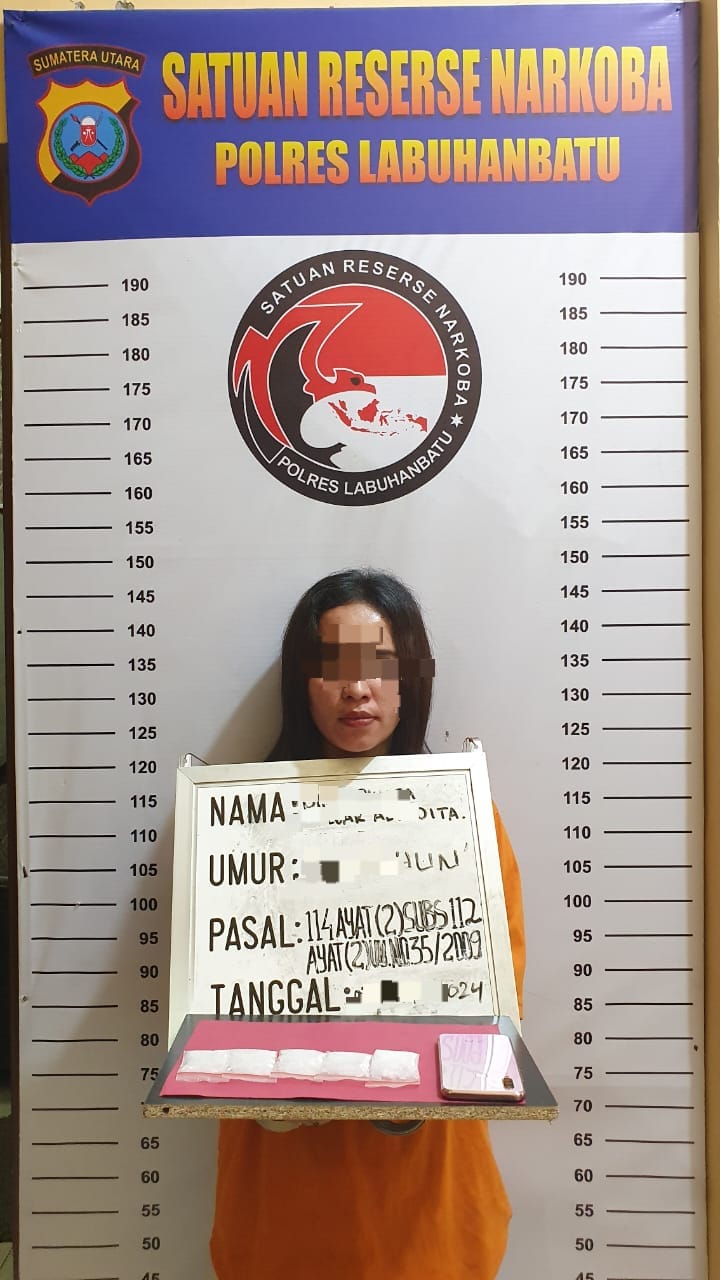 *Bawa Sabu di Hotel, Wanita Cantik diamankan Satres Narkoba Polres Labuhanbatu*