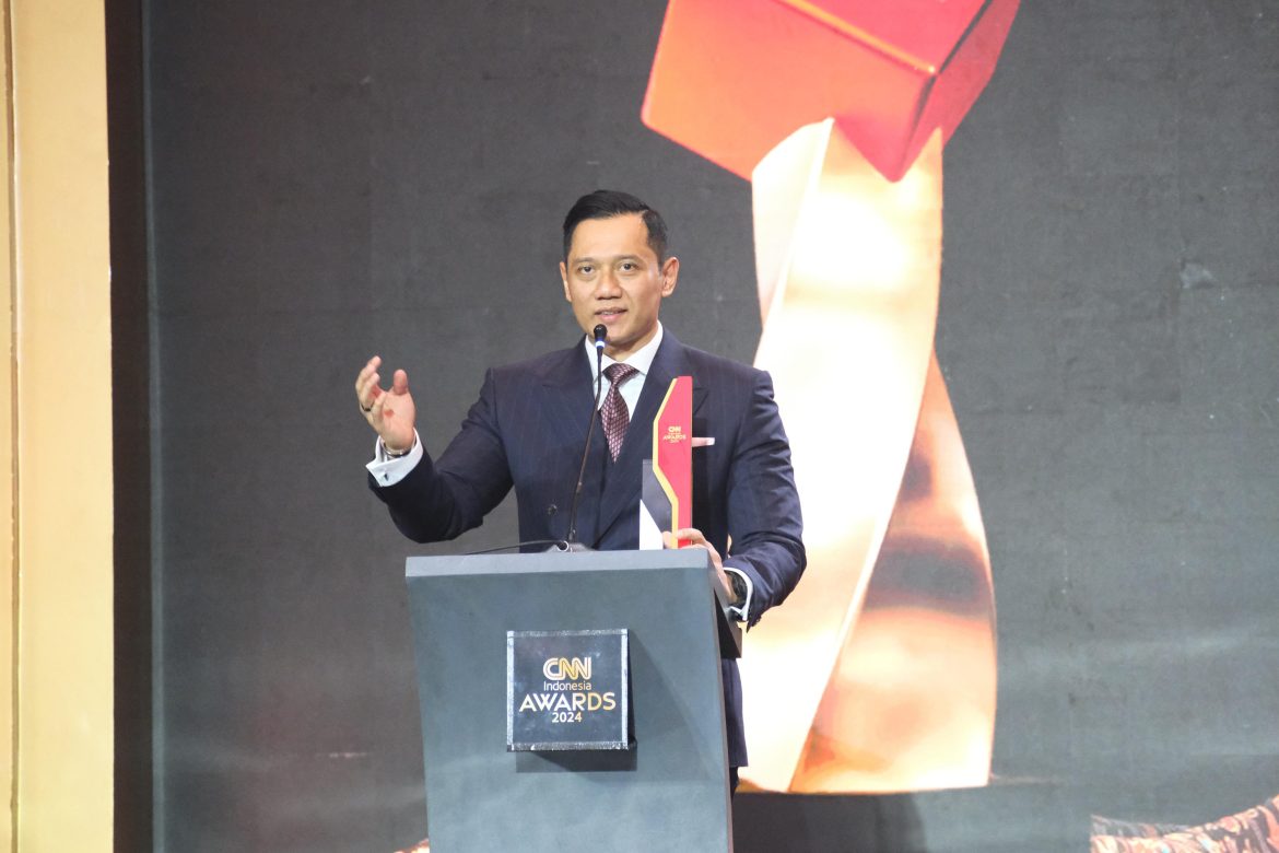 Gebuk Mafia Tanah Selamatkan Potensi Kerugian Rp5,71 Triliun, Menteri AHY Raih Penghargaan _Outstanding in Land Law Enforcement