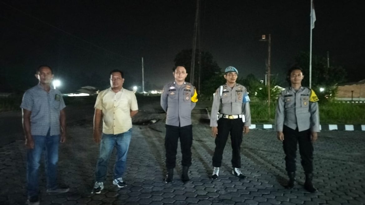 Personil Polsek Medang Deras Patroli Antisipasi Geng Motor dan Balap Liar