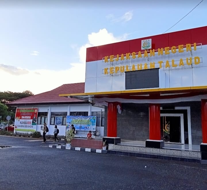 Dugaan Kasus Kolusi, Korupsi Dan Nepotisme,”Kinerja Kejari Talaud Patut Di Pertanyakan”.
