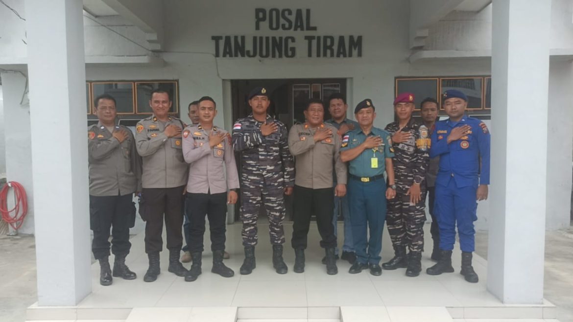 HUT TNI Ke-79, Kapolsek Labuhan Ruku AKP Cecep Suhendra Ucapkan Dirgahayu TNI