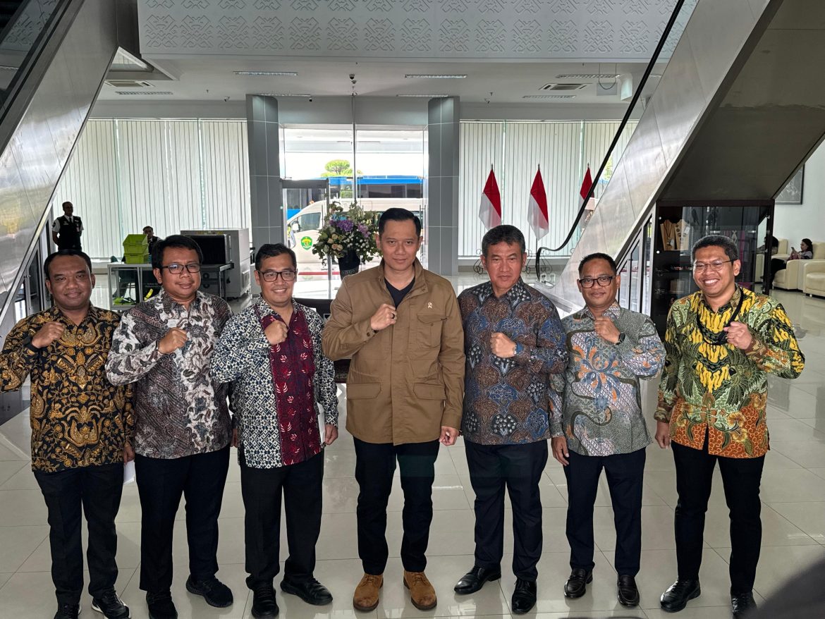 Tiba di Kota Balikpapan, Menteri AHY Menuju IKN untuk Peresmian dan Penyerahan Sertipikat Istana Negara dan Istana Garuda
