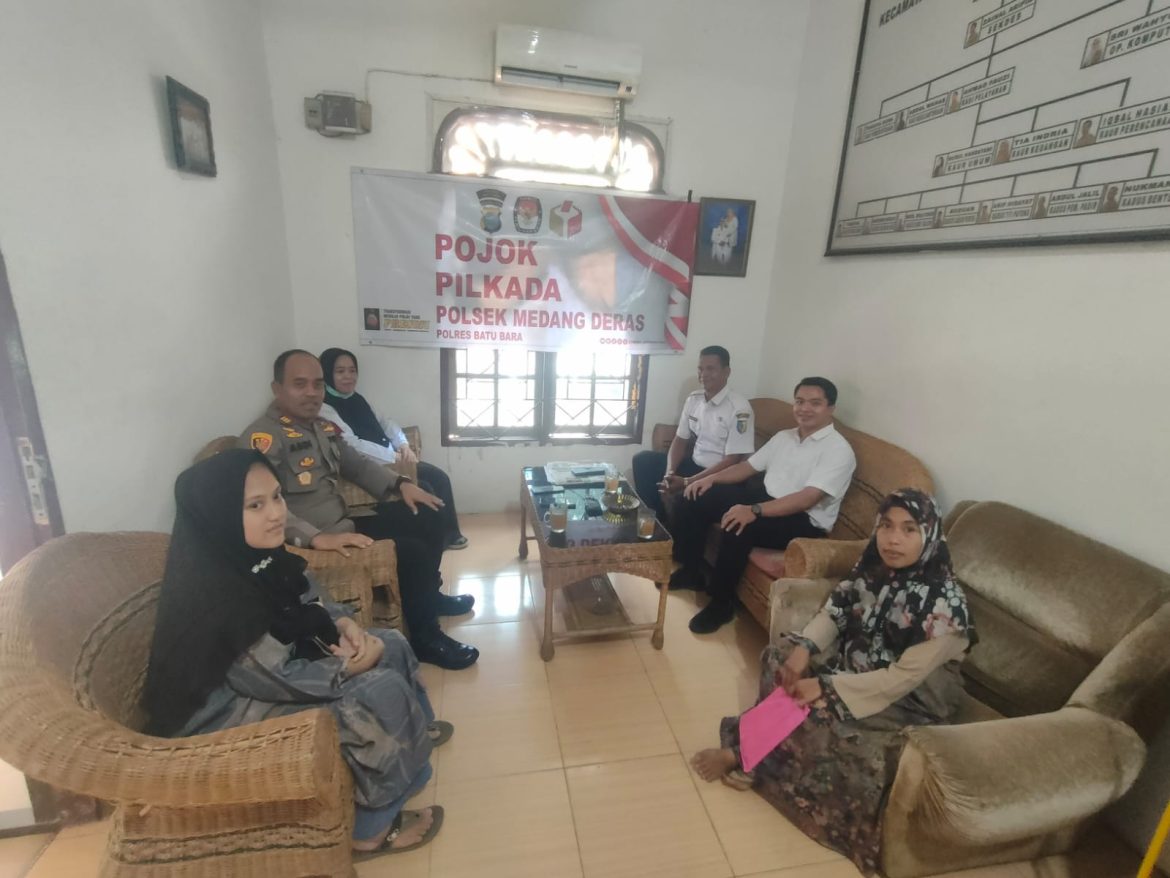 Jaga Kamtibmas, Kapolsek Medang Deras AKP Abdi Tamsar, S.H, M.H Gelar Pojok Pilkada
