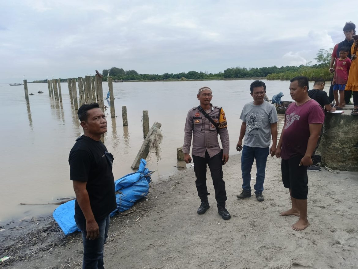 Gegerkan Warga Batu Bara, Mayat Mr.X Telungkup Di Aliran Sungai Tanjung