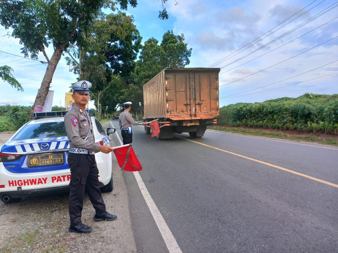 Sat Lantas Polres Batu Bara Gatur Lalin Dibeberapa Ruas Jalan