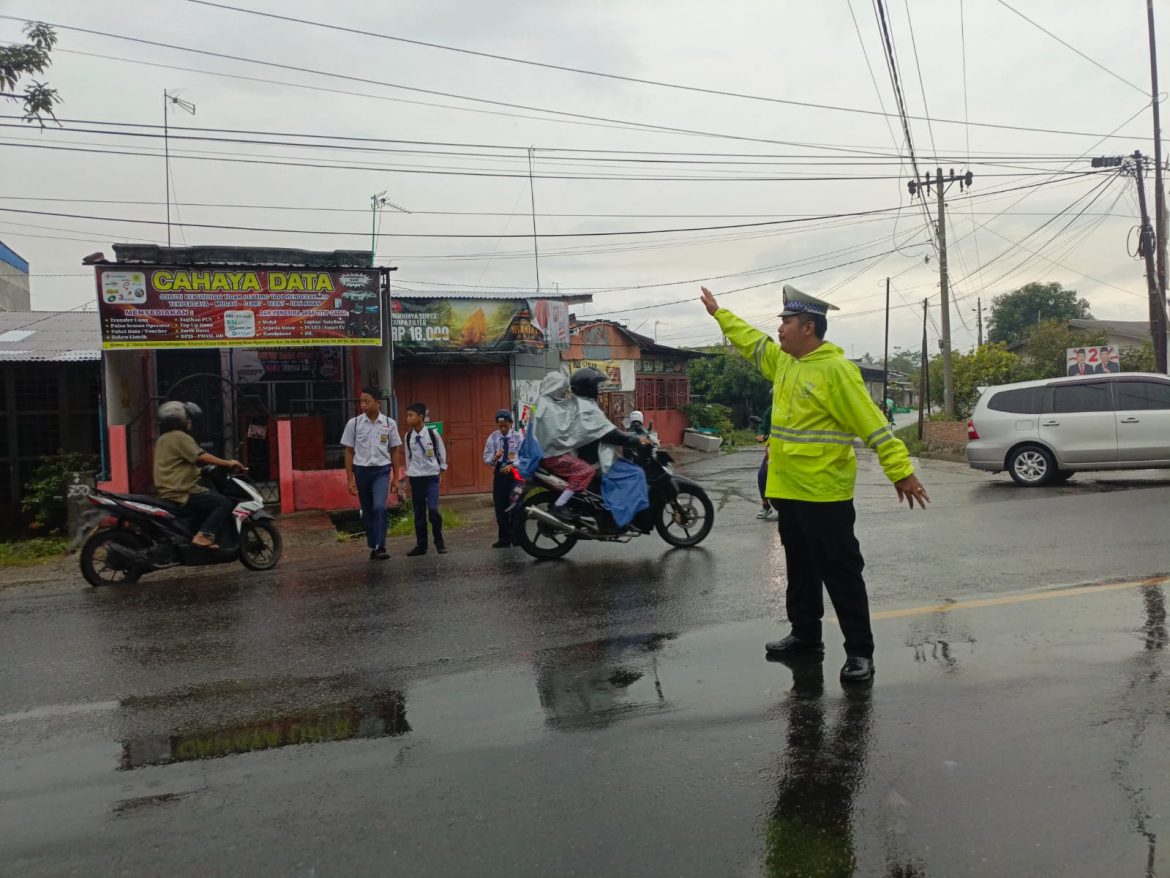Sat Lantas Polres Batu Bara Gatur Lalin Pagi Disejumlah Lokasi