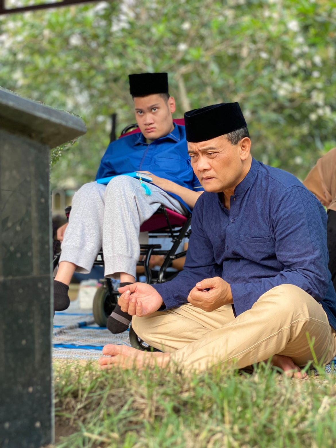Tepati Janji & Amanah, Ahmad Luthfi Bersama anaknya Ziarah ke Makam Istri