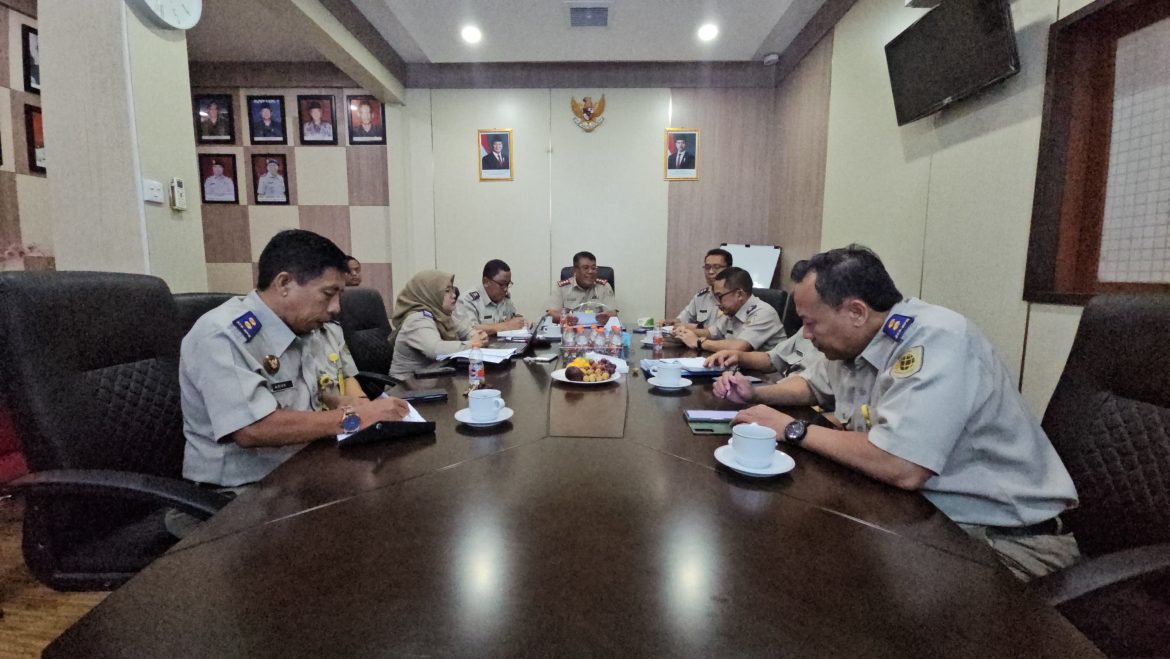 Monitoring Dan Evaluasi Kehumasan Dan Pengaduan, Kakan Febri : Mari Kita Berkomitmen untuk Terus Mewujudkan Pelayanan yang Berstandar Dunia Melalui Pengelolaan Kehumasan dan Pengaduan yang Lebih Baik