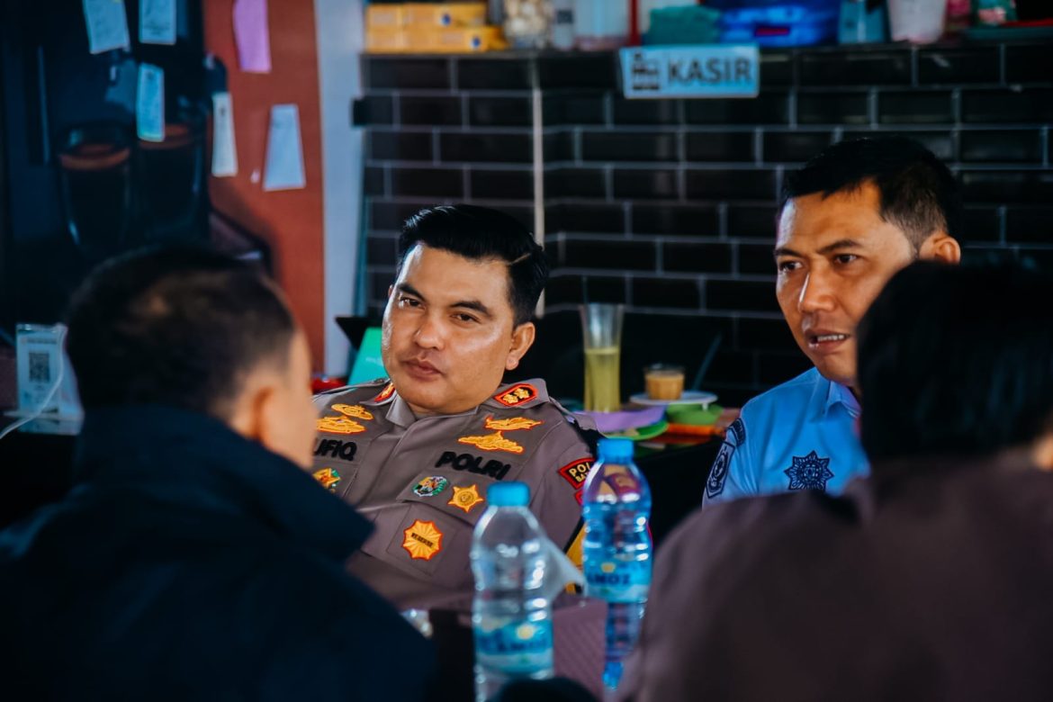 Kapolres Batu Bara bersama Forkopimda Cek Pelaksanaan Pemungutan Suara