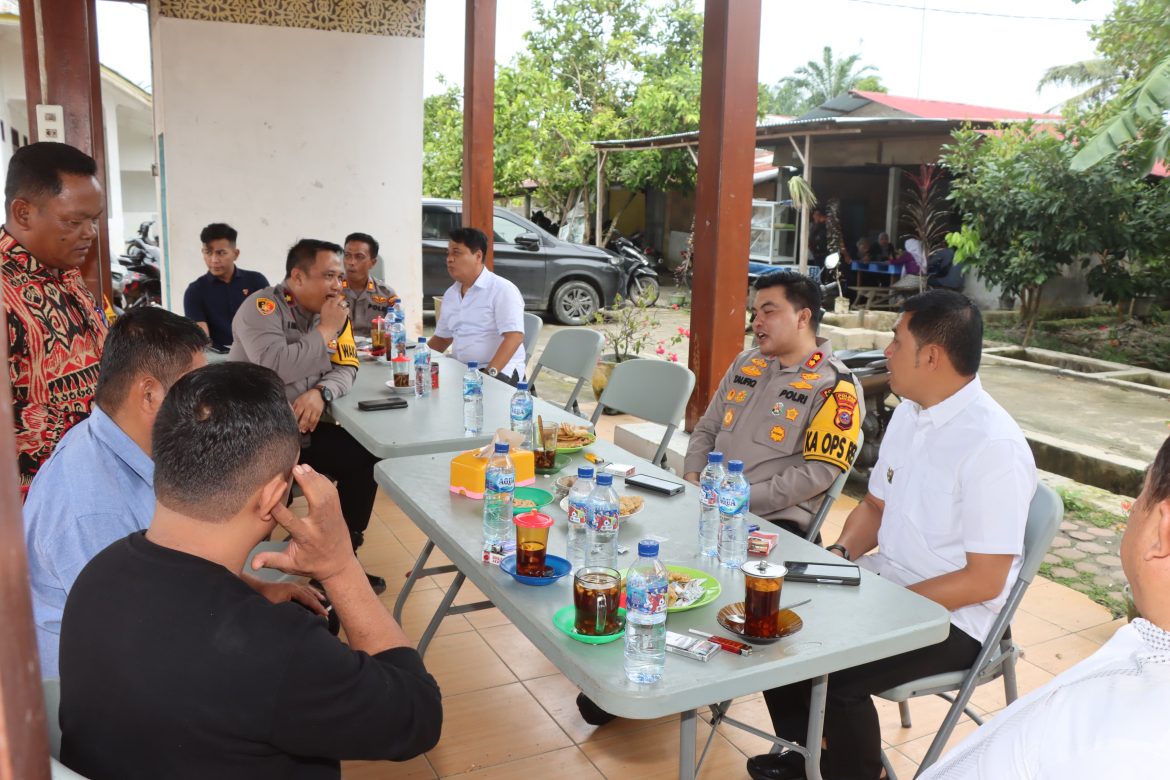 Kapolres Batu Bara bersama Pj. Bupati Monitoring Penghitungan dan Pendistribusian Kotak Suara