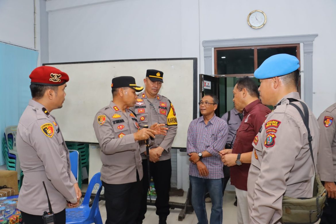 Kapolres Tebing Tinggi AKBP Drs. Simon Paulus Sinulingga, S.H Pastikan Kondusif Rapat Pleno Pilkada 20204