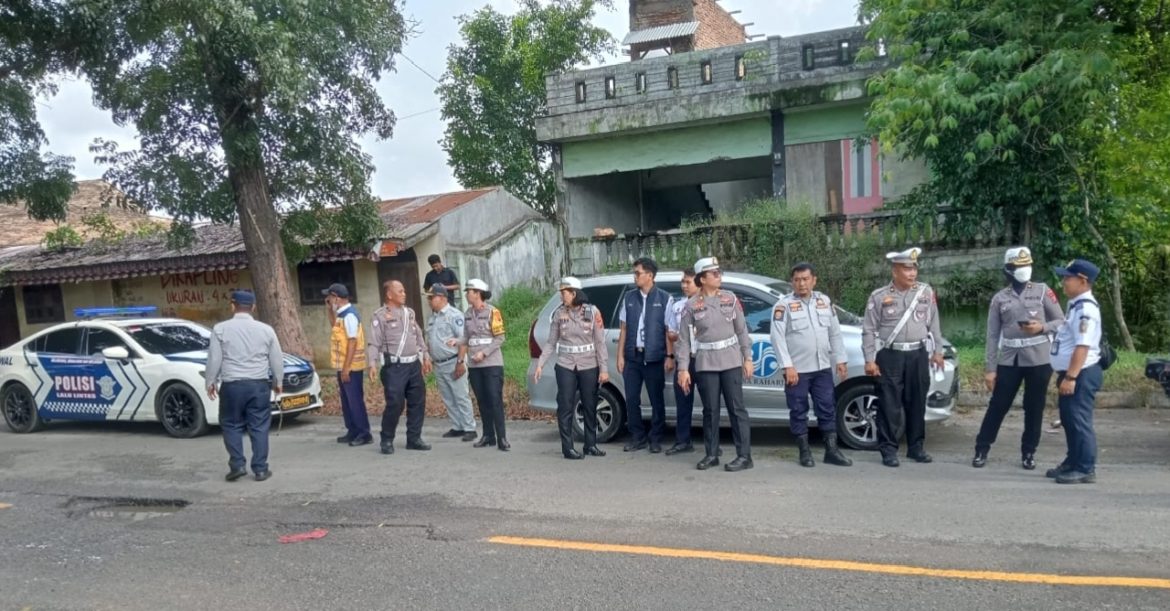 Sambut Nataru 2024, Polres Tebing Tinggi dan Ditlantas Polda Sumut Survey Jalan Rusak