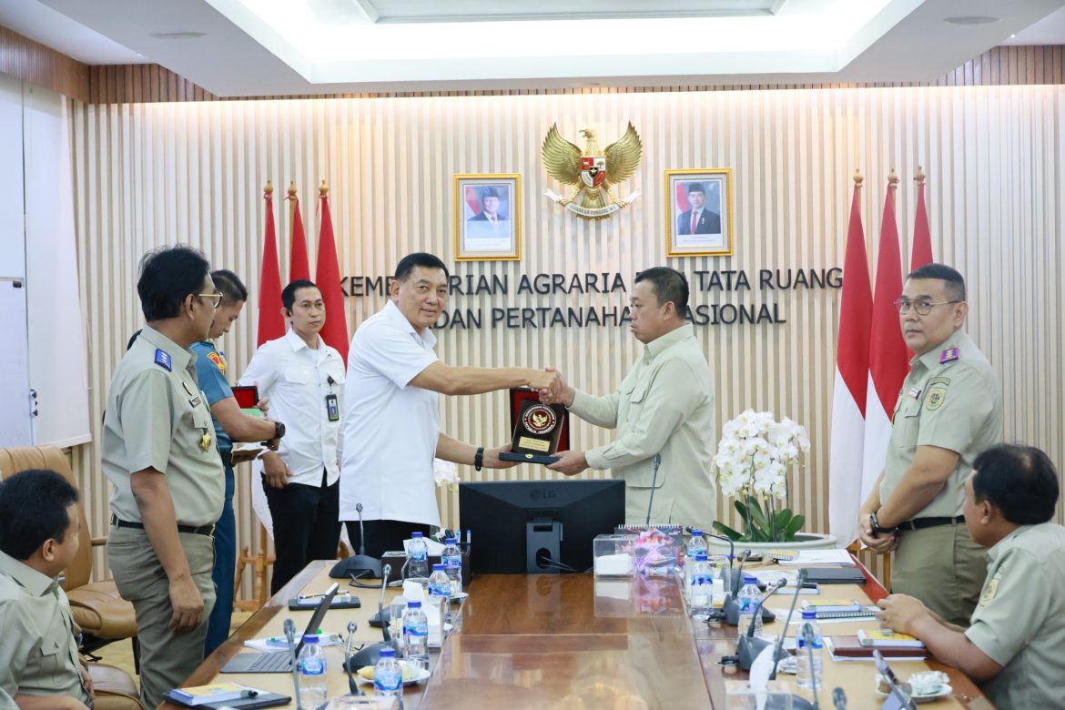Menteri Nusron dan Menteri Transmigrasi Sepakat Manfaatkan Tanah Telantar Seluas 564.957 Hektare untuk Menyukseskan Program Transmigrasi