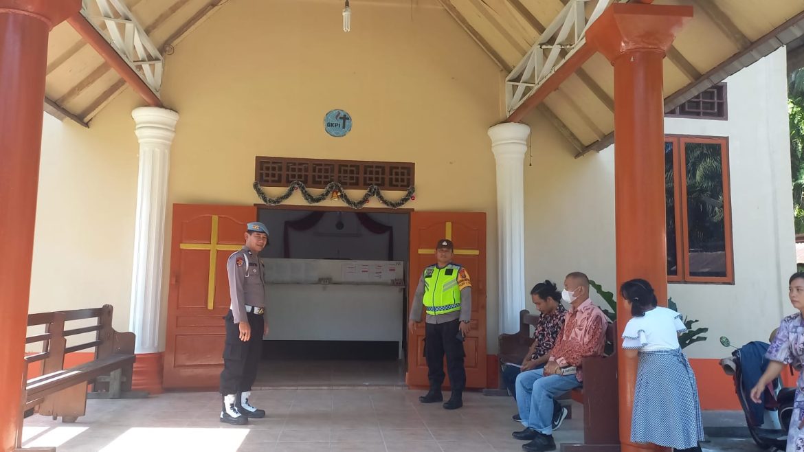 Polsek Tebing Tinggi Laksanakan Patroli dan Pengamanan Ibadah di Gereja