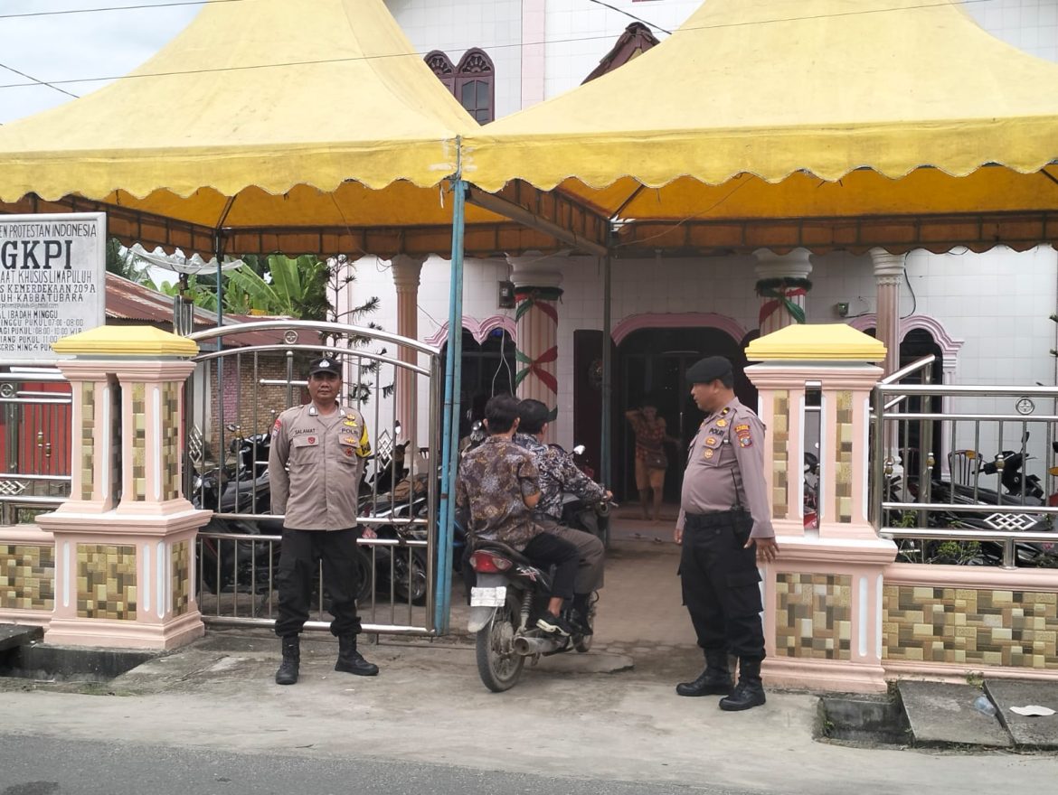 Polsek Lima Puluh Pengamanan Ibadah Minggu