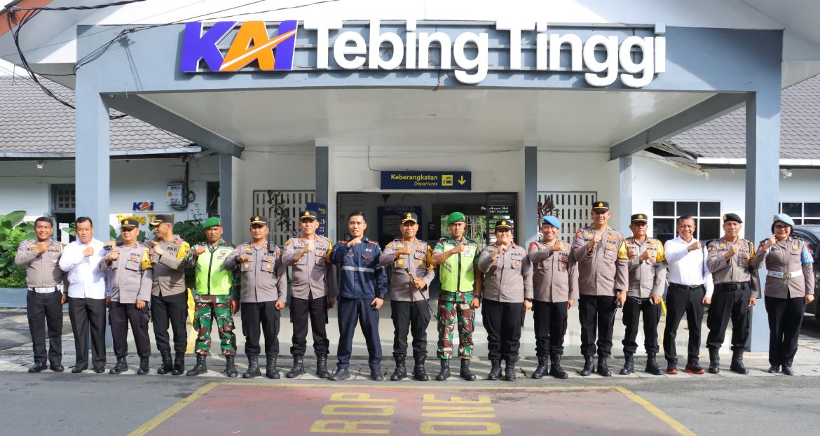 Pastikan Stabilitas Keamanan, Kapolres Tebing Tinggi Kunjungi Pos Pam Nataru