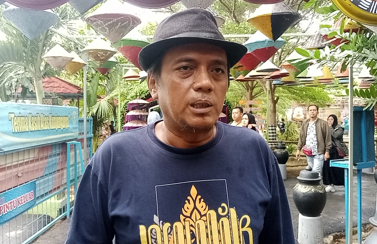 Pengunjung Padati Wisata Pantai Bali 2 di Libur Nataru