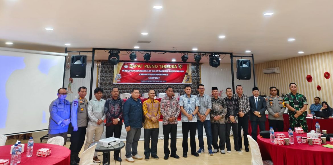Polres Tebing Tinggi Hadiri Penetapan Paslon Bupati dan Wakil Bupati Sergai