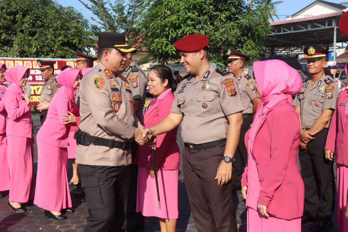 Kapolres Batu Bara Pimpin Upacara Kenaikan Pangkat Reguler dan Pangkat Pengabdian
