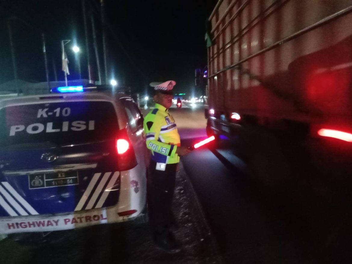 Satlantas Polres Batu Bara Laksanakan Patroli Blue Light