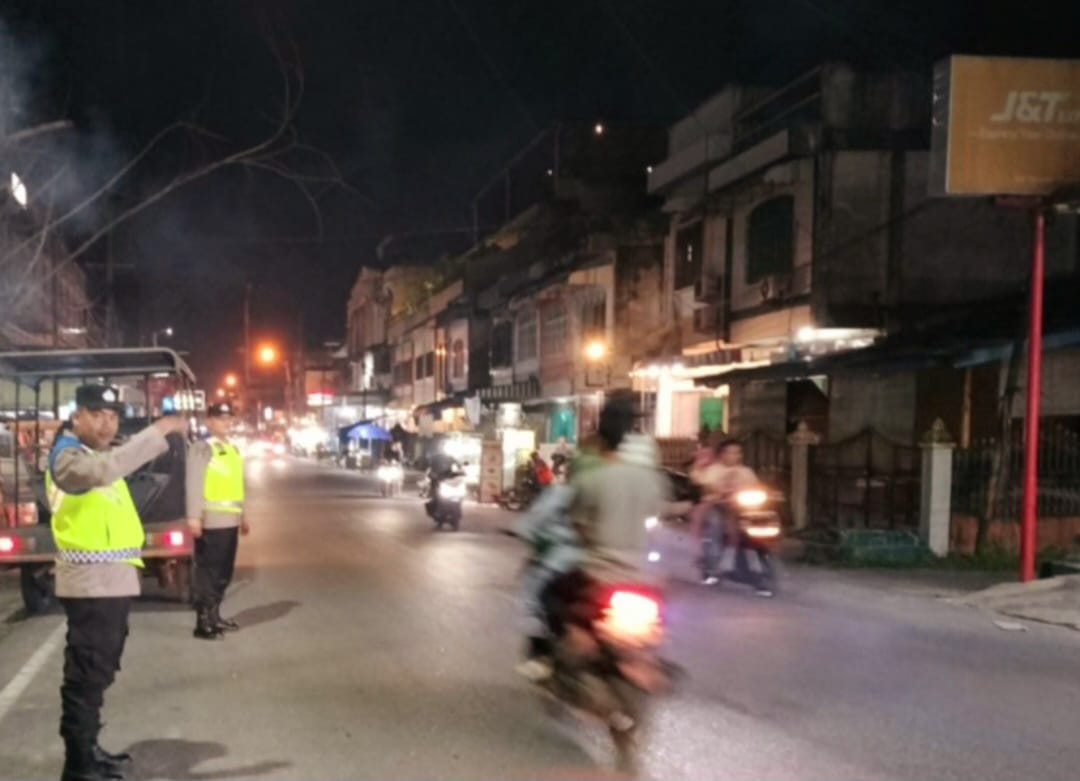Jaga Kamtibmas, Polsek Rambutan Laksanakan Patroli Blue Light di Akhir Pekan