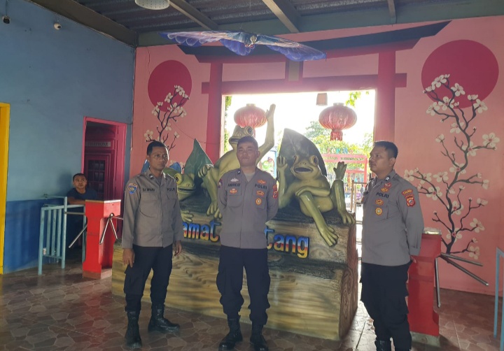 Patroli Rutin Polsek Haurgeulis Upaya Jaga Situasi Kondusif di Akhir Pekan