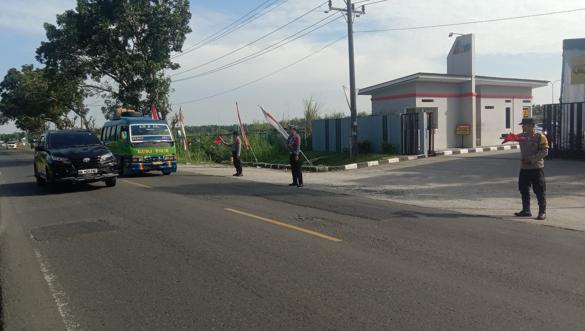 Pasca Nataru, Polres Tebing Tinggi Amankan Arus Lalu Lintas di Simpang Pintu Tol