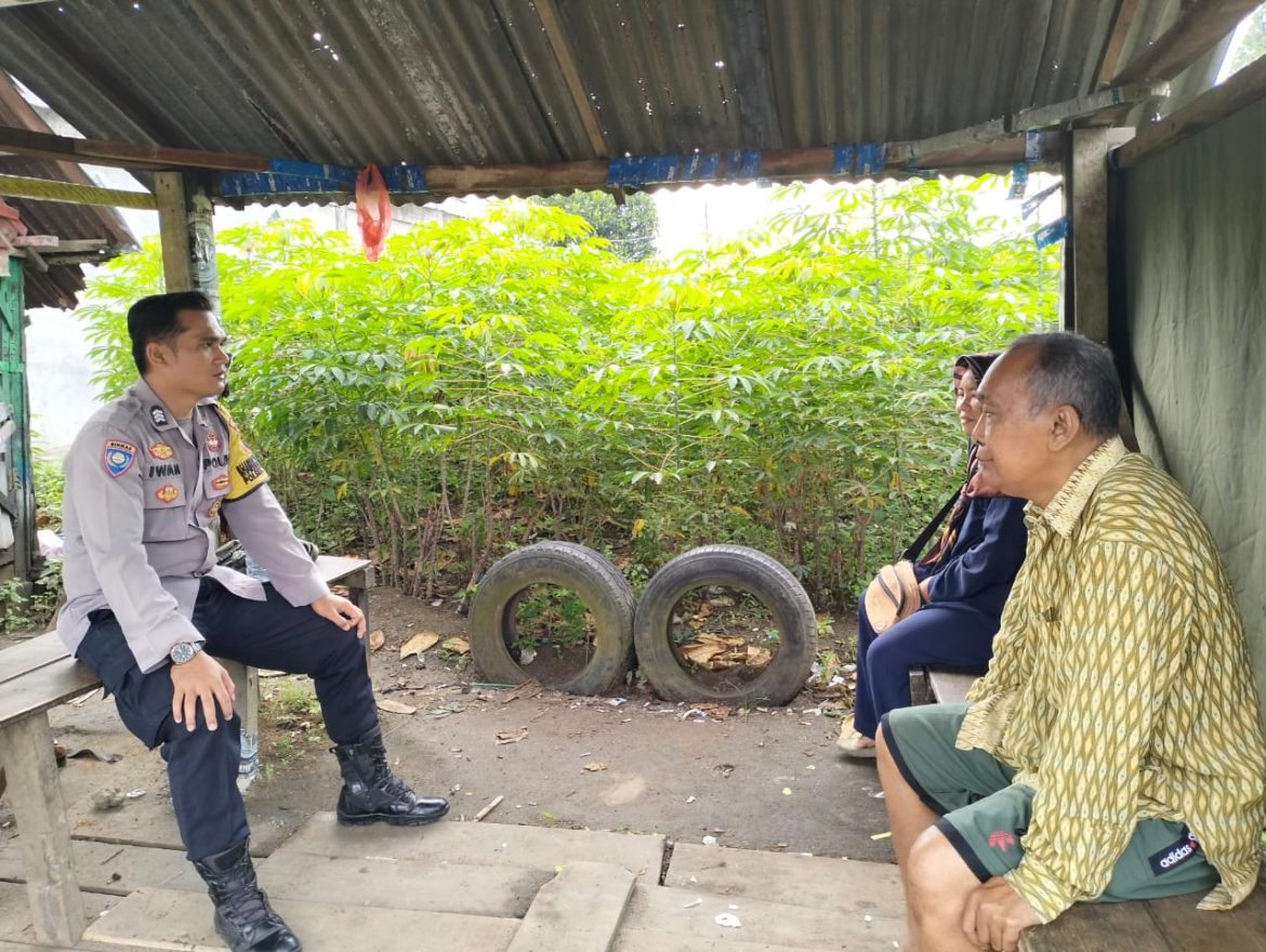Bhabinkamtibmas Polres Tebing Tinggi Sambang dan Himbauan Kamtibmas di Kelurahan Bagelen
