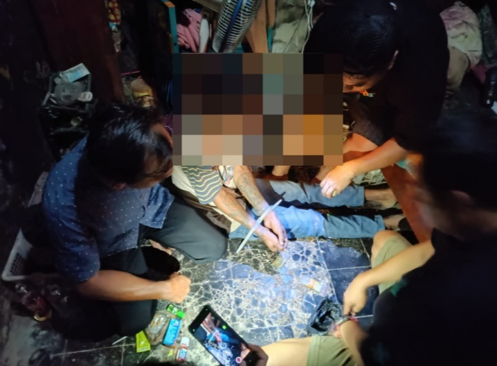 Seorang Pengedar Sabu Tak Berkutik Saat Diringkus Sat Res Narkoba Polres Indramayu