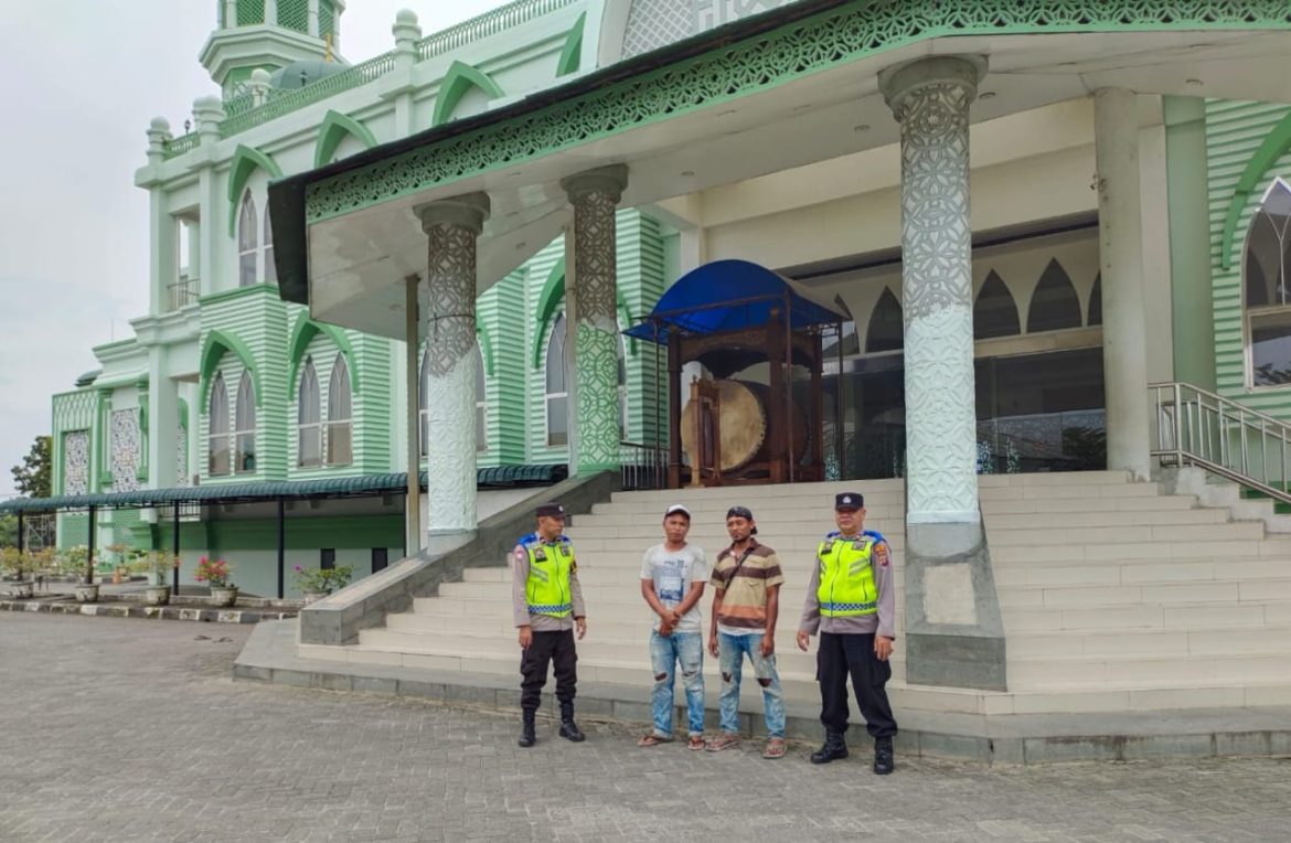 Polsek Rambutan Pengamanan Ibadah Sholat Jumat Disejumlah Mesjid