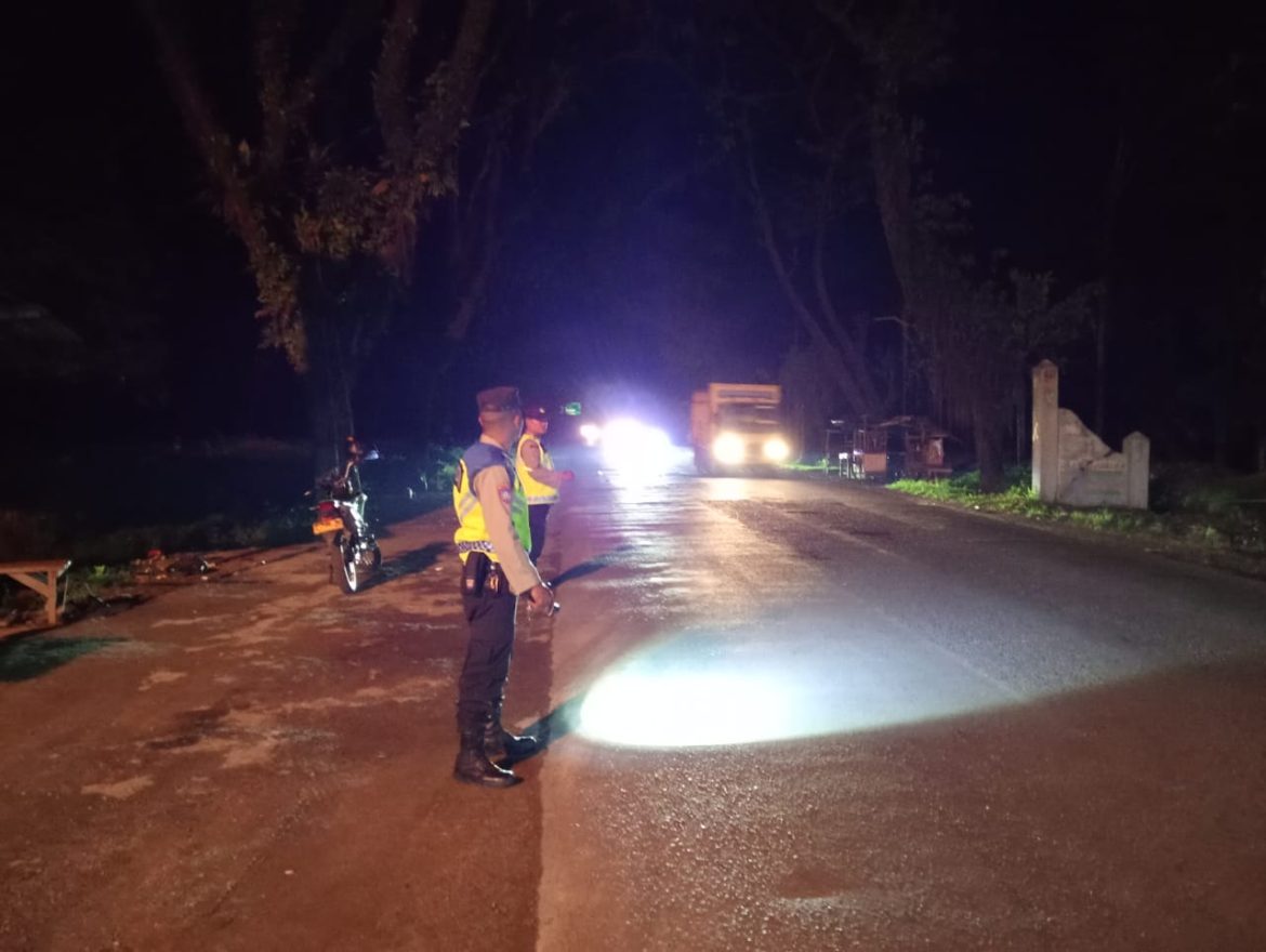 Polsek Dolok Merawan Patroli Blue Light, Jaga Keamanan dan Antisipasi Pohon Tumbang