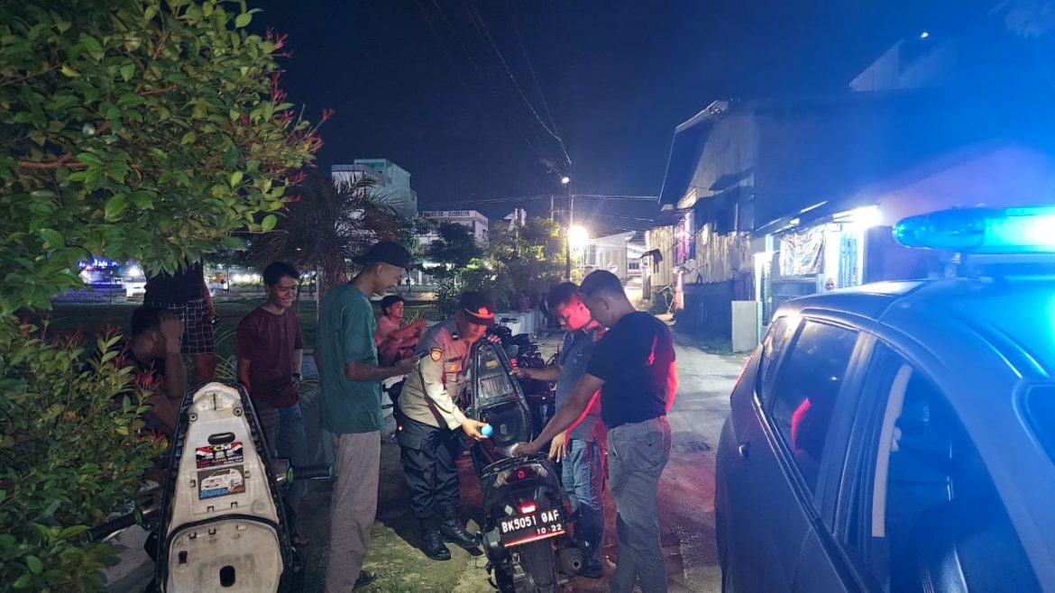 Personil Polsek Indrapura Patroli Antisipasi Gangguan Kamtibmas