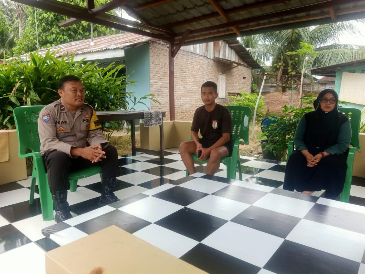 Bhabinkamtibmas Polsek Padang Hilir Himbau Kamtibmas Saat Sambang