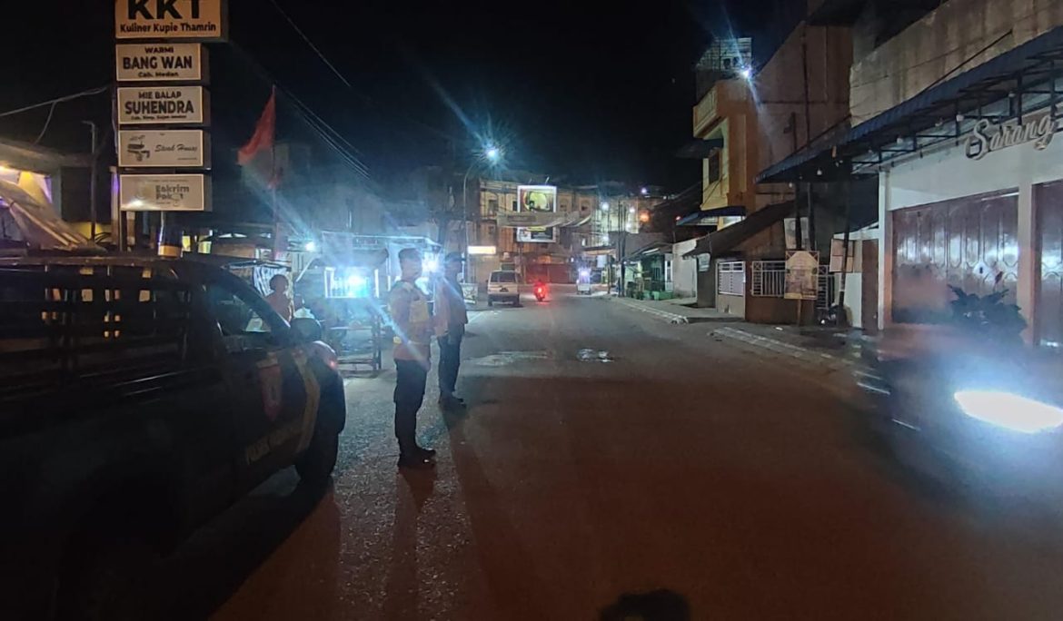 Tingkatkan Keamanan dan Ketertiban, Polsek Padang Hulu Laksanakan Patroli Blue Light