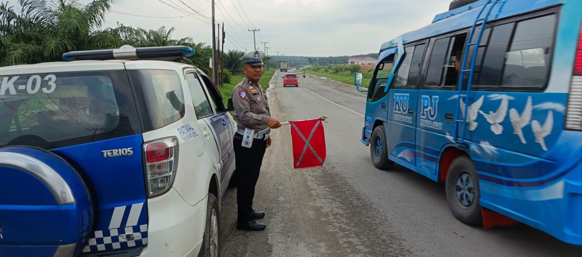Patroli Kibas Bendera, Sat Lantas Polres Batu Bara Beri Pelayanan Terbaik