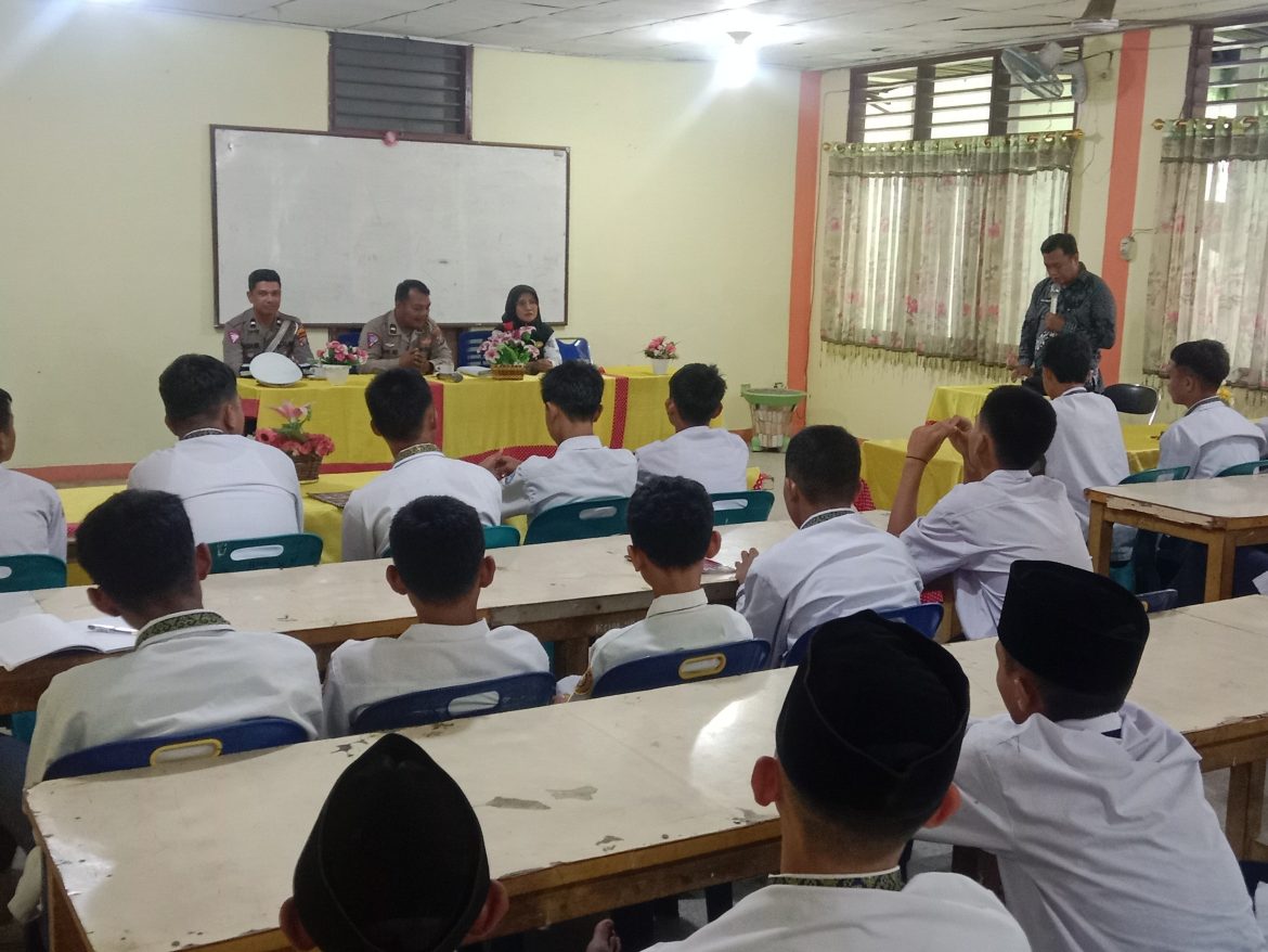 Sat Lantas Polres Batu Bara Gelar Police Goes to School, Tanamkan Disiplin Berlalulintas