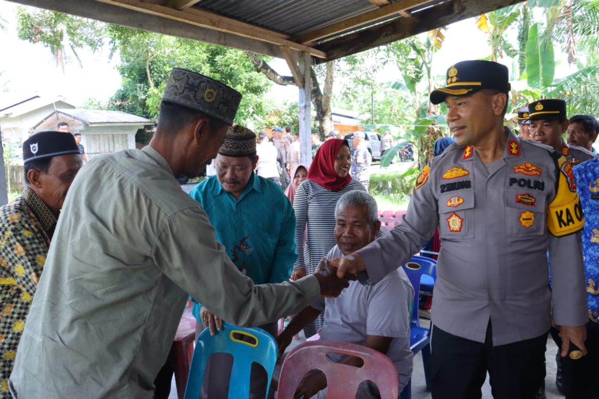 Jumat Curhat, Kapolres Tebing Tinggi Kunjungi Desa Sei Serimah