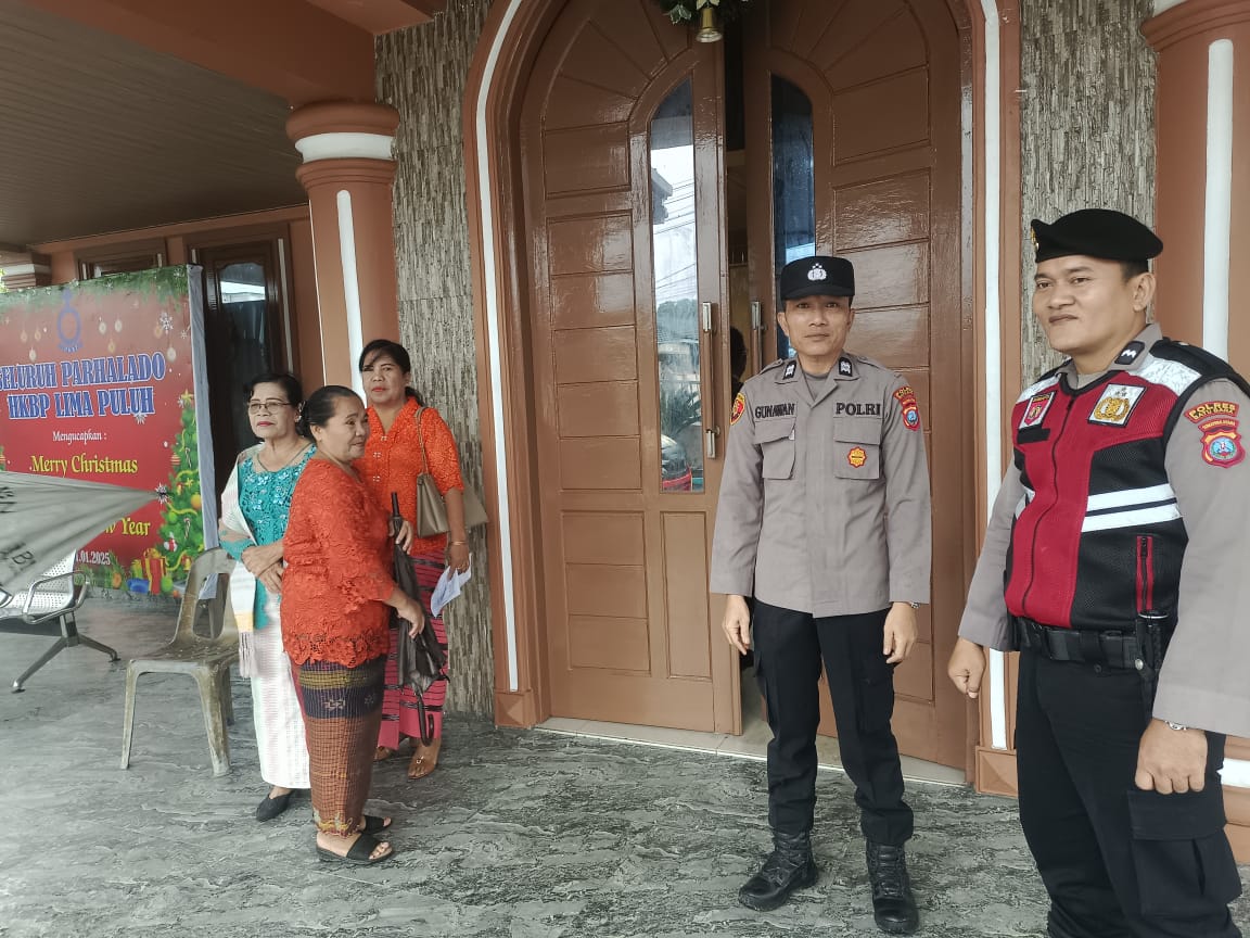 Polsek Lima Puluh Pengamanan Ibadah Minggu