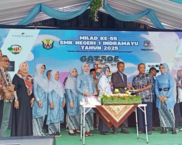 Bertemakan Semangat Kebersamaan dan Inovasi, SMKN 1 Indramayu Rayakan HUT ke-55