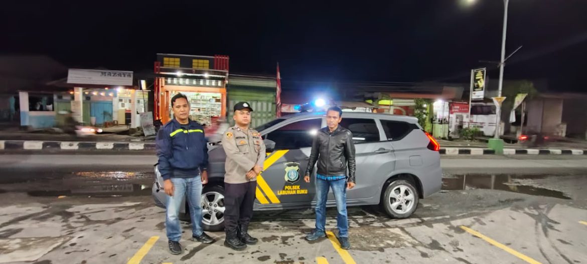 Antisipasi Kejahatan Malam, Patroli Polsek Labuhan Ruku Susuri Jalanan