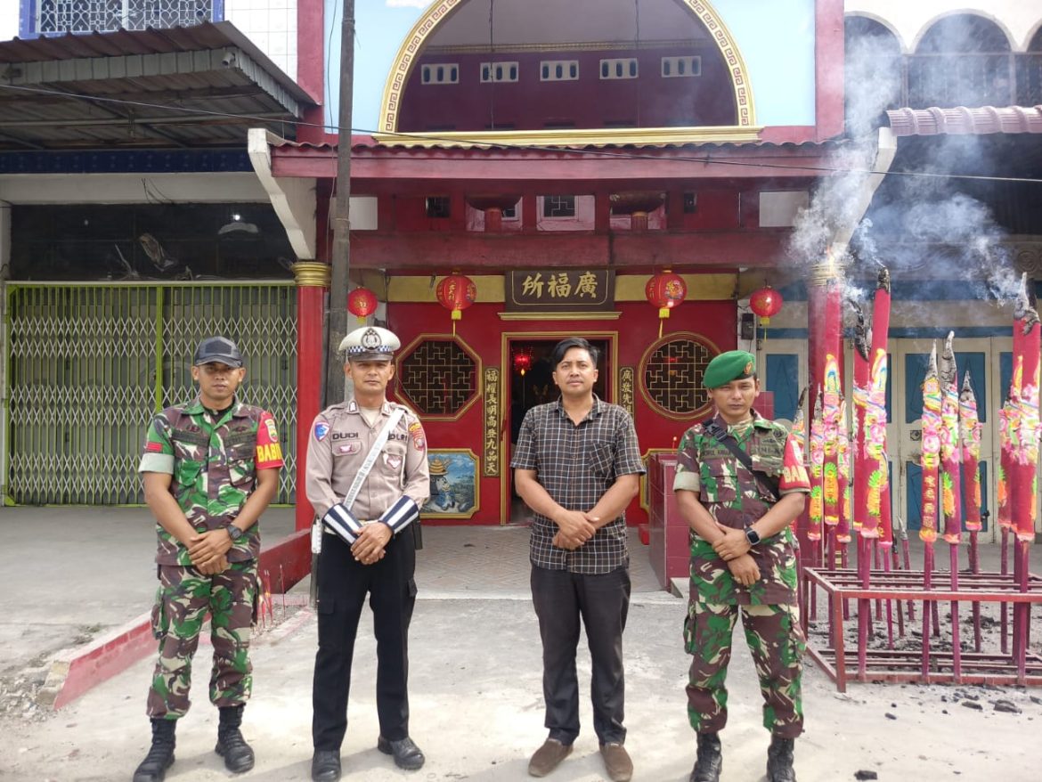 Polsek Indrapura Laksanakan Pengamanan Ibadah Sembahyang Imlek di Pekong Kwang Kok So