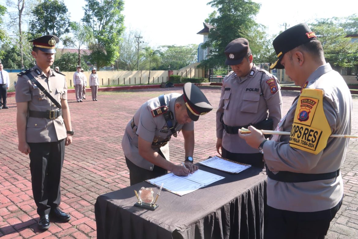 Kapolres Simalungun Pimpin Sertijab, Lima Pejabat Utama Dilantik di Awal 2025