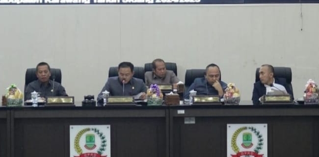 Rapat Paripurna DPRD Karawang Bahas Masa Sidang Ke – 2