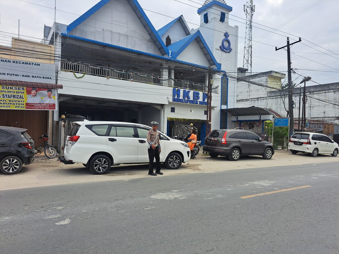 Jaga Kamtibmas, Sat Samapta Polres Batu Bara Gelar Patroli dan Pengamanan Disejumlah Gereja