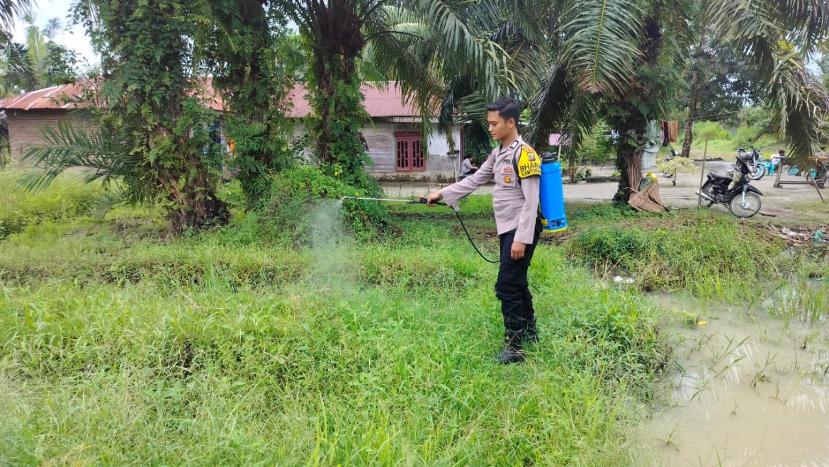 Bhabinkamtibmas Medang Deras Dorong Ketahanan Pangan dengan Pemanfaatan Lahan Pekarangan