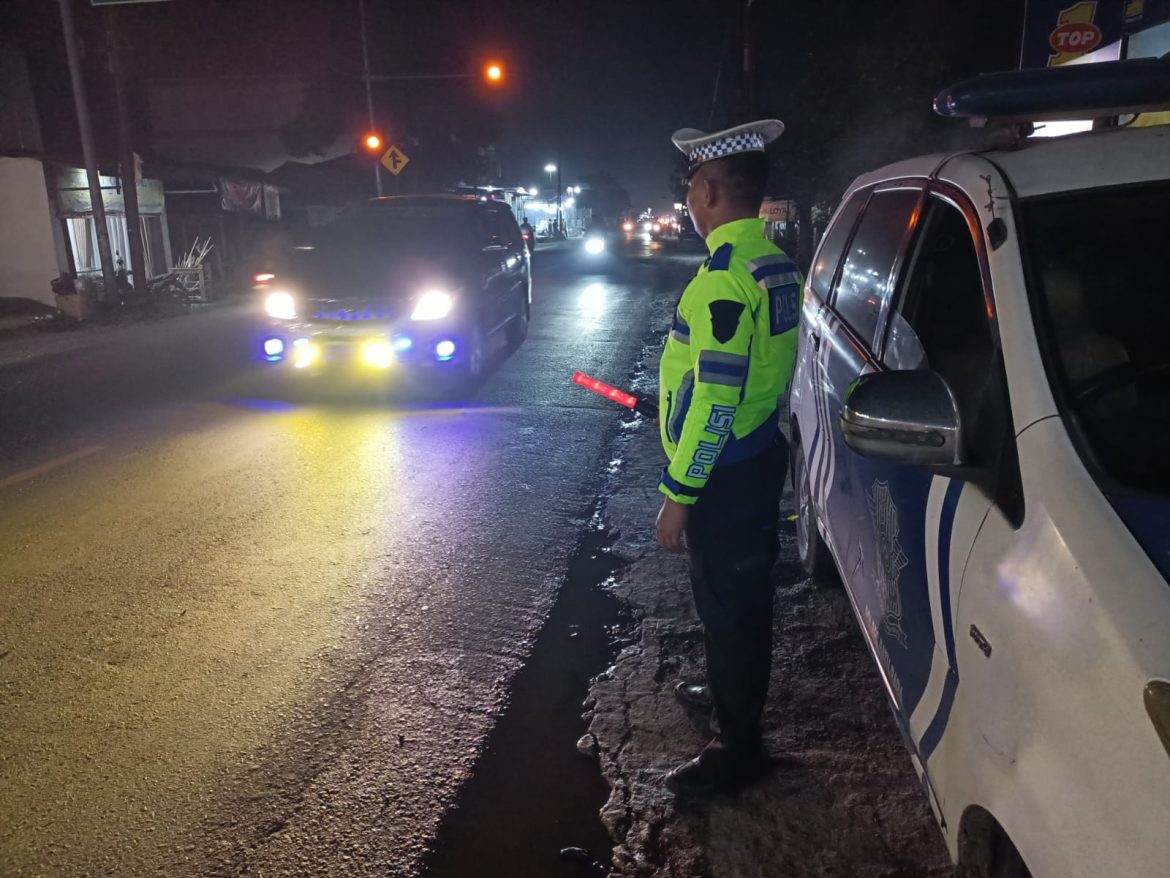 Sat Lantas Polres Batu Bara Patroli Blue Light Dilokasi Rawan Macet