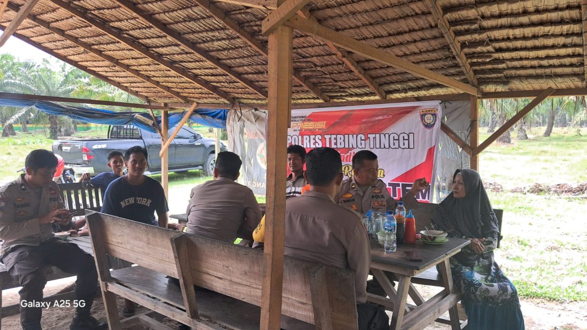 Jaga Situasi Kamtibmas, Polres Tebing Tinggi Cooling System Bersama Warga