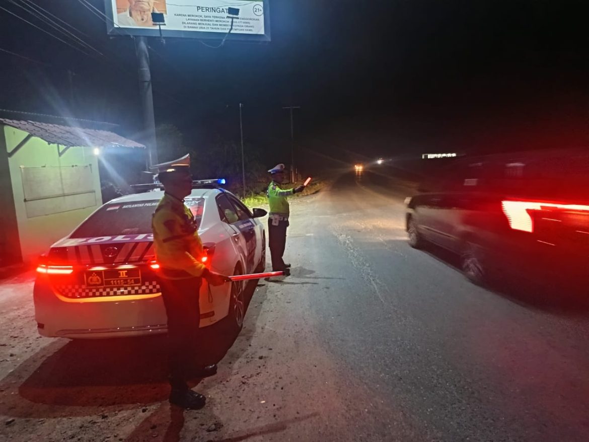 Patroli Blue Light Sat Lantas Polres Batu Bara Pastikan Kelancaran Arus Lalin