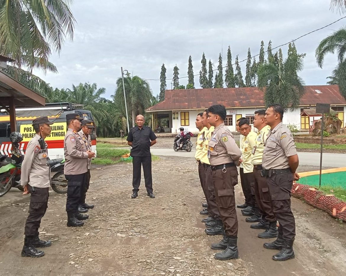 Sat Binmas Polres Tebing Tinggi Berikan Arahan Satpam di PT. PD Kebun Paja Pinang Group